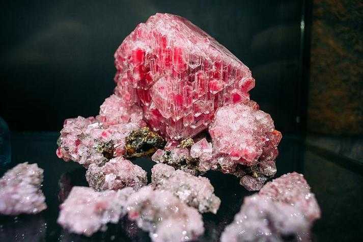 粉色视频苏晶体结构的独特奥秘与特性探究